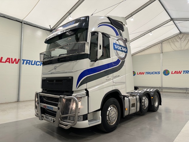 Volvo FH 500 6×2 Tractor Unit Safari Edition