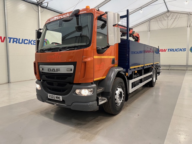 DAF LF 220 Day Cab Dropside Brick Grab