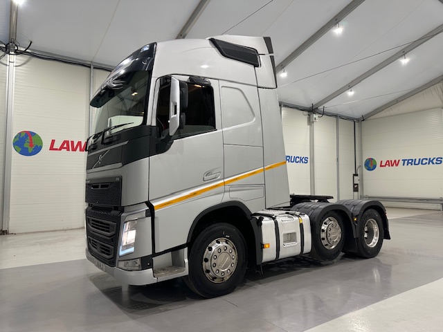Volvo FH 500 6×2 Midlift Tractor Unit PTO