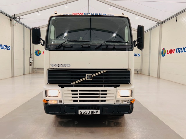 Volvo FH12 420 4×2 Tractor Unit