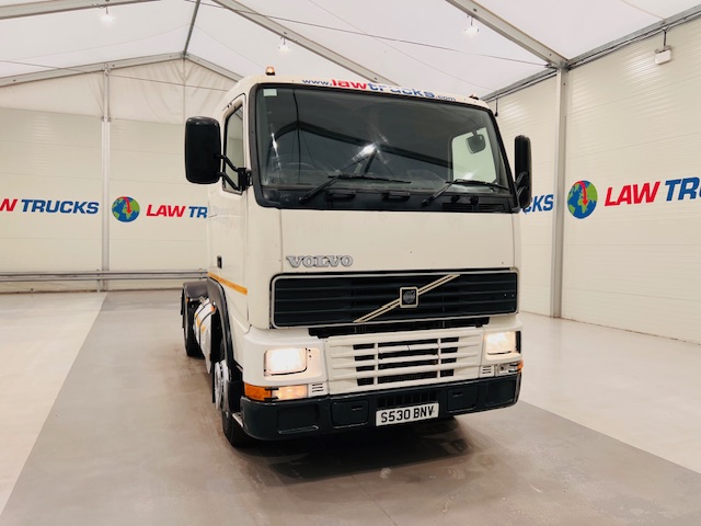 Volvo FH12 420 4×2 Tractor Unit