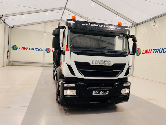Iveco Stralis 310 Euro 6 6×2 Dropside Brick Grab