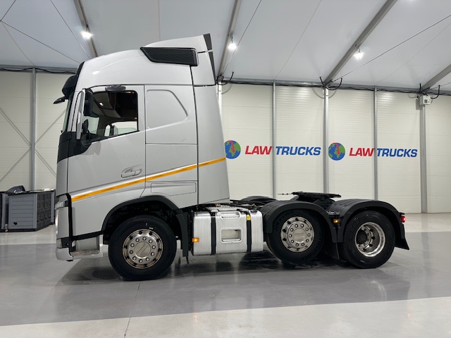 Volvo FH 500 6×2 Midlift Tractor Unit PTO