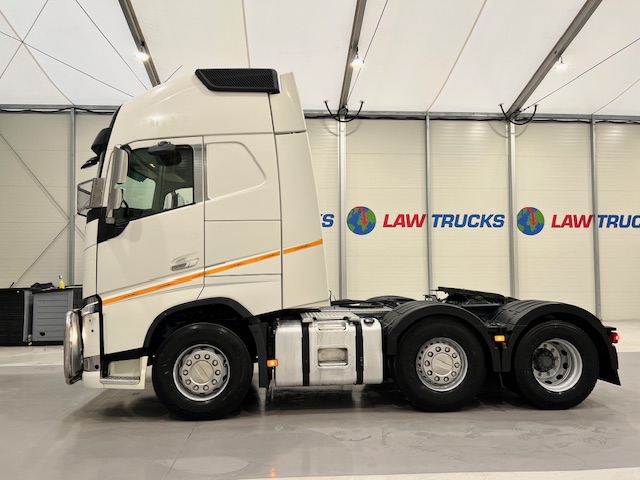 Volvo FH 500 6×2 Sleeper Cab Tractor Unit PTO