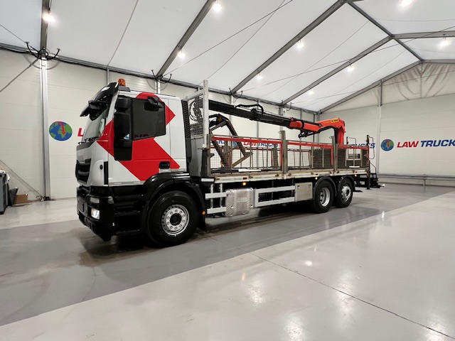 Iveco Stralis 310 6×2 Dropside Brick Grab