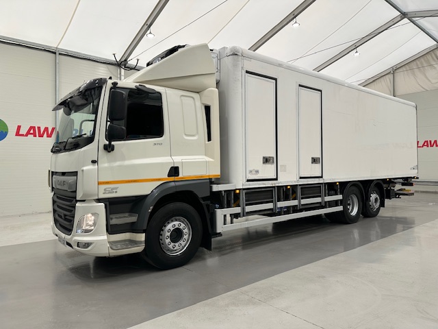 DAF CF 370 6×2 Sleeper Cab Fridge Box