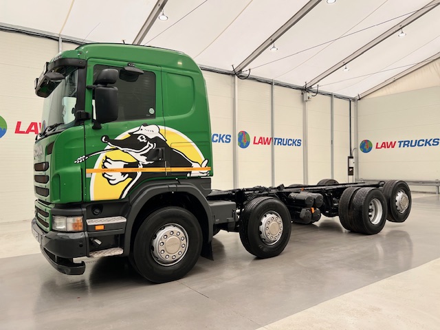 Scania G360 8×2 Sleeper Chassis Cab