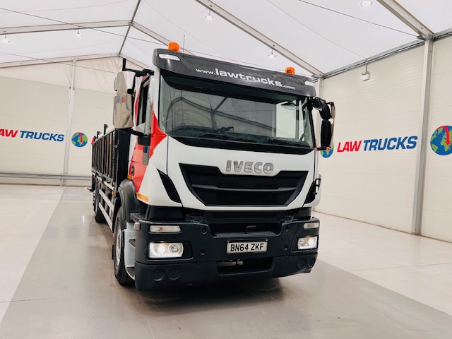 Iveco Stralis 310 Euro 6 6×2 Flatbed Brick Grab