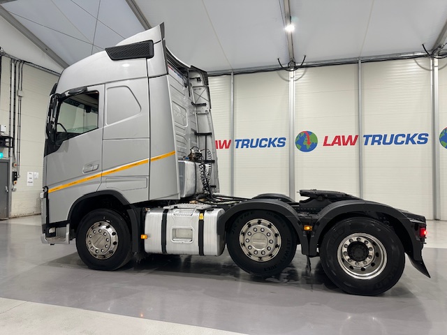 Volvo FH 500 6×2 Midlift Tractor Unit PTO