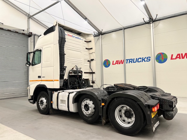 Volvo FH 460 6×2 Midlift Tractor Unit PTO