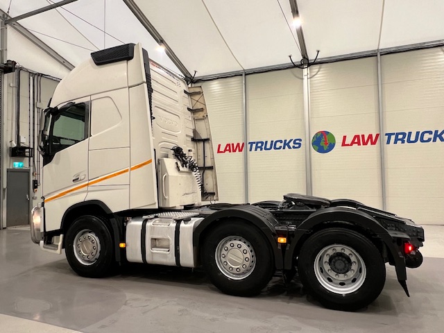 Volvo FH 500 6×2 Sleeper Cab Tractor Unit PTO