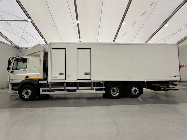 DAF CF 370 6×2 Sleeper Cab Fridge Box