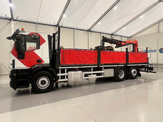 Iveco Stralis 310 6×2 Dropside Brick Grab