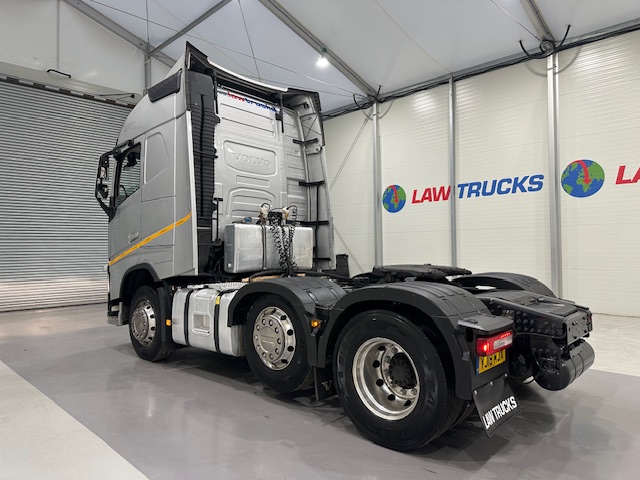 Volvo FH 500 6×2 Midlift Tractor Unit PTO