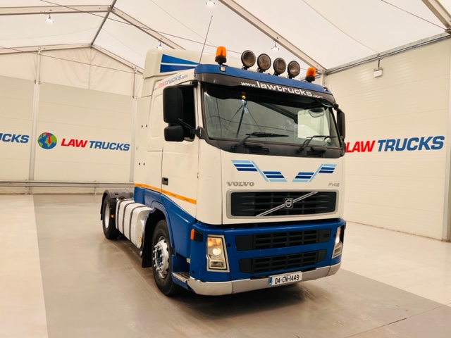 Volvo FH12 420 4×2 Sleeper Cab Tractor Unit