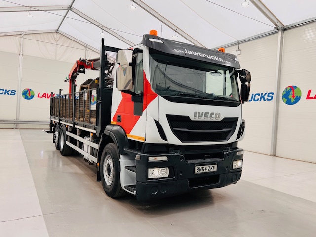 Iveco Stralis 310 Euro 6 6×2 Flatbed Brick Grab