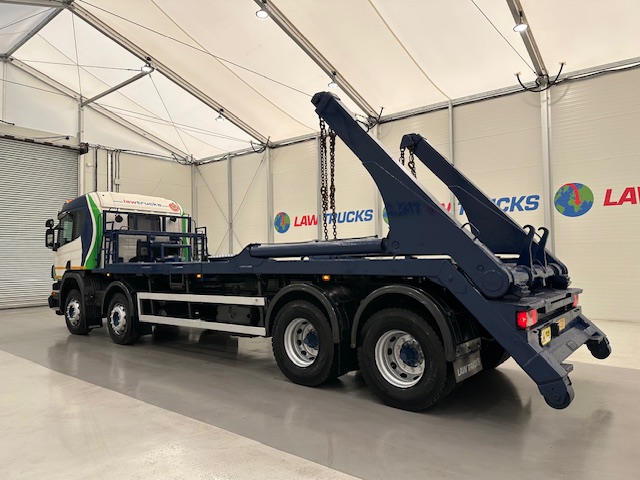 Scania P370 8×4 Sleeper Cab Skip Loader