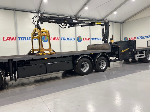 Scania R420 8×2 Rear Lift Brick Grab Drawbar