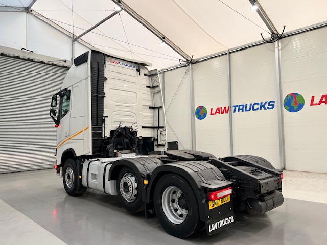 Volvo FH 500 6×2 Midlift Tractor Unit