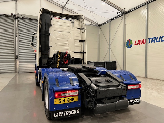 Volvo FH 500 6×2 Midlift Tractor Unit