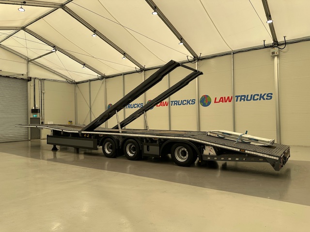 SDC Tri Axle Kicker Vehicle Carrier Lowloader