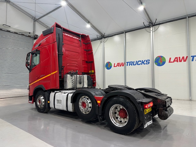Volvo FH 500 6×2 Sleeper Cab Tractor Unit