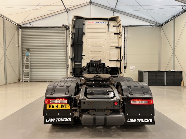 Volvo FH 500 6×2 Sleeper Cab Tractor Unit