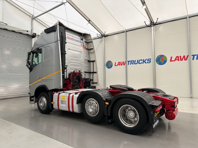 Volvo FH 500 GTXL 6×2 Midlift Tractor Unit PTO