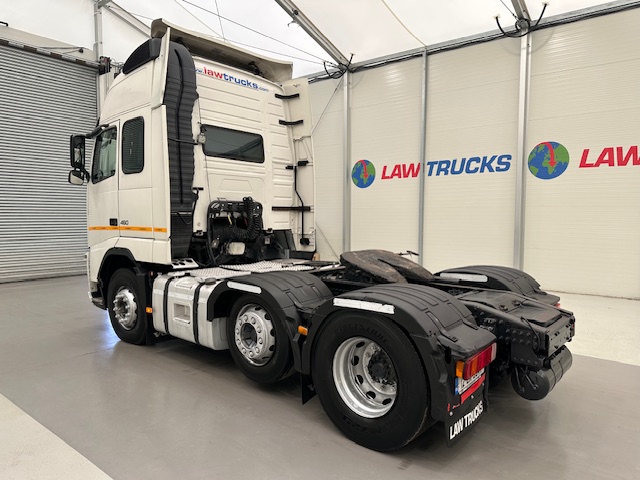 Volvo FH 460 6×2 Midlift Tractor Unit PTO