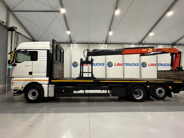 MAN TGX 26.440 6×2 Brick Grab Drawbar