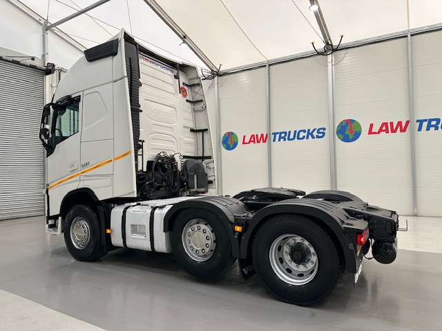 Volvo FH 500 6×2 Globetrotter XL Midlift Tractor Unit