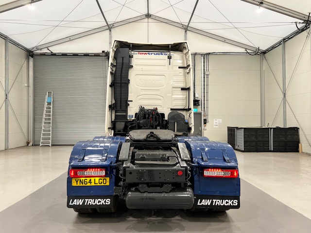 Volvo FH 500 6×2 Midlift Tractor Unit