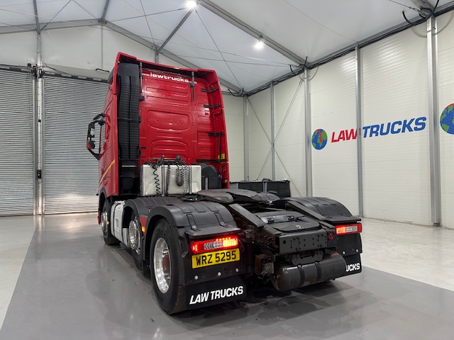 Volvo FH 500 6×2 Sleeper Cab Tractor Unit