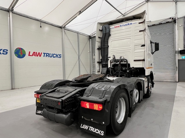 Volvo FH 460 6×2 Midlift Tractor Unit PTO