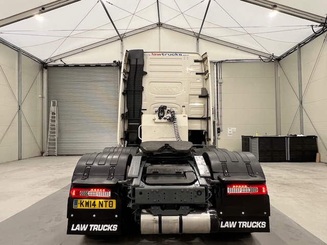 Volvo FH 500 6×2 Sleeper Cab Tractor Unit PTO