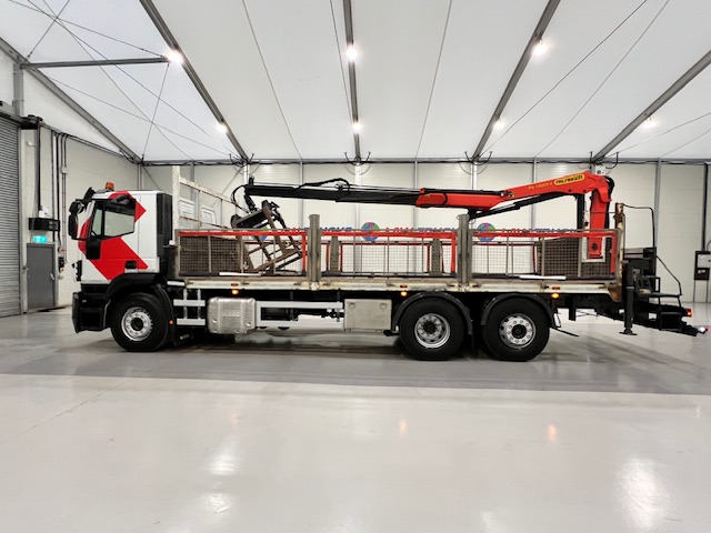 Iveco Stralis 310 6×2 Dropside Brick Grab