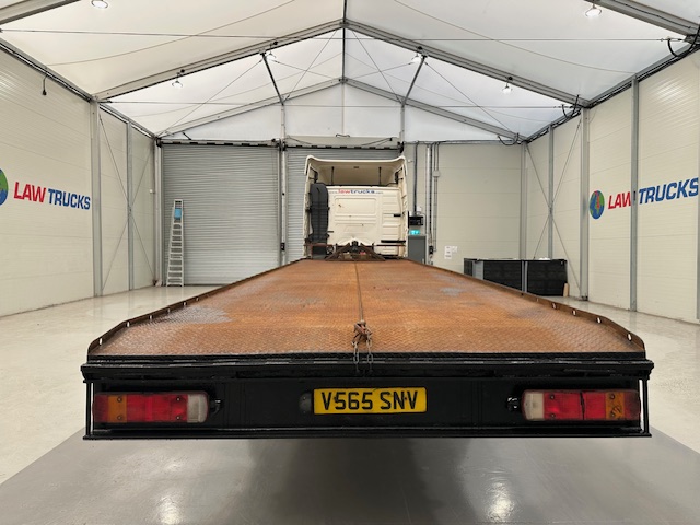 Volvo FH12 420 4×2 Caravan Transporter