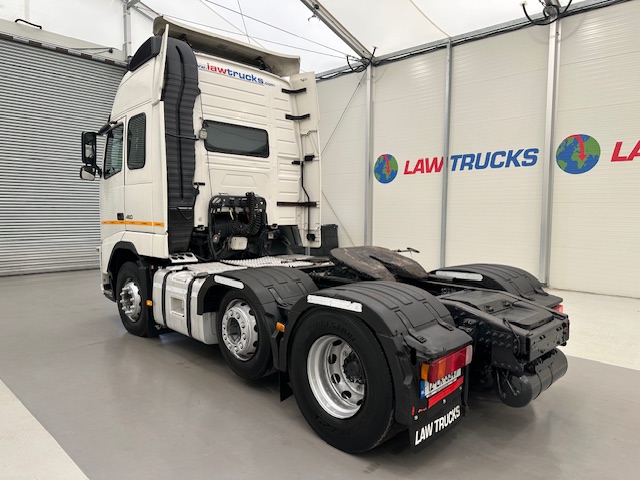 Volvo FH 460 6×2 Midlift Tractor Unit PTO