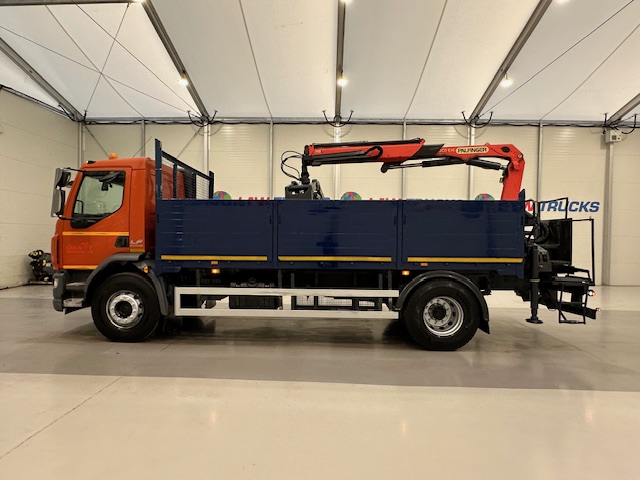 DAF LF 220 Day Cab Dropside Brick Grab