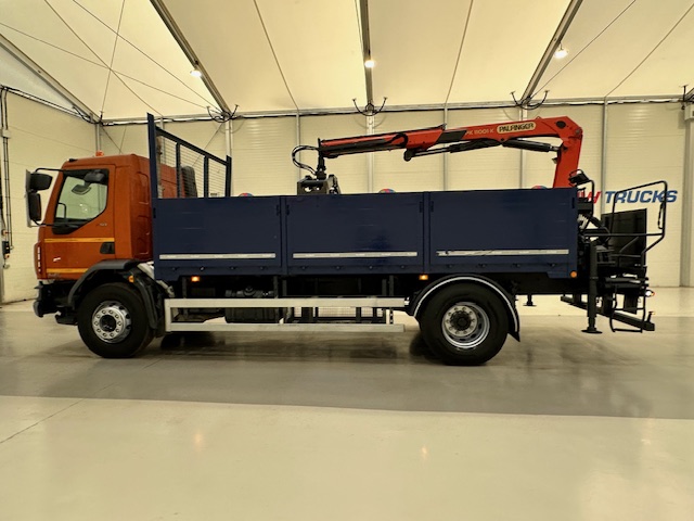 DAF LF 220 Day Cab Dropside Brick Grab