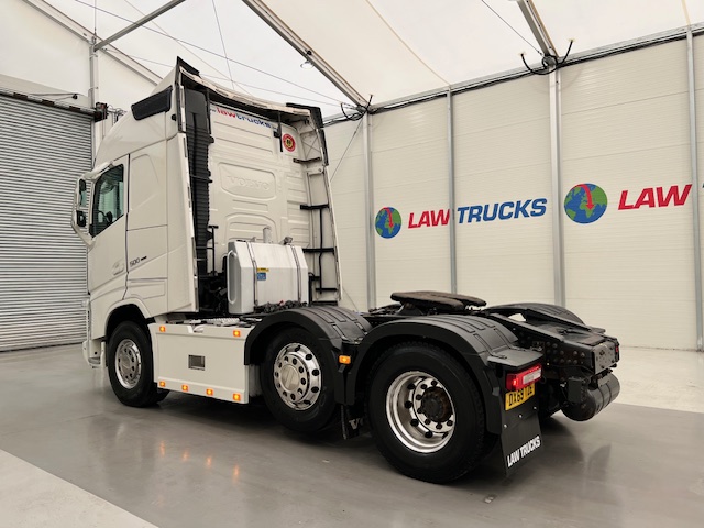 Volvo FH 500 6×2 Midlift Tractor Unit PTO