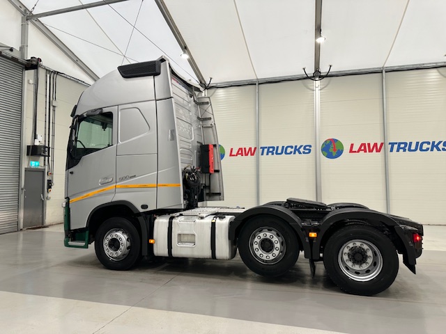 Volvo FH 500 6×2 Midlift Tractor Unit