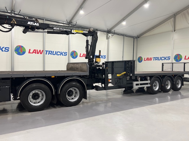 Scania R420 8×2 Rear Lift Brick Grab Drawbar