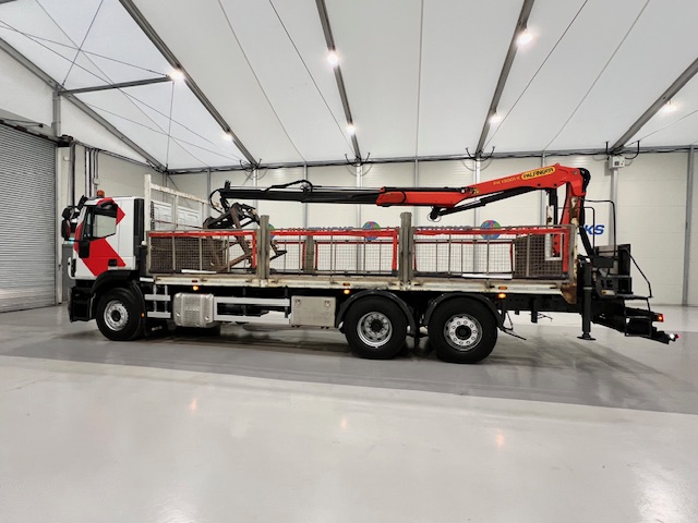 Iveco Stralis 310 6×2 Dropside Brick Grab