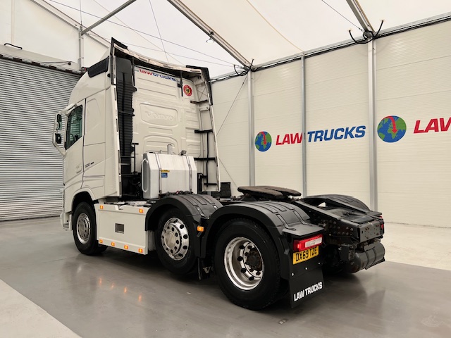 Volvo FH 500 6×2 Midlift Tractor Unit PTO