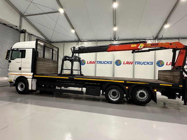 MAN TGX 26.440 6×2 Brick Grab Drawbar