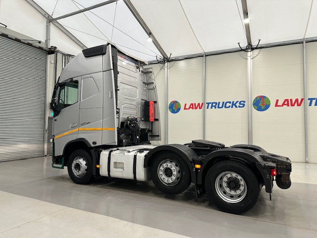 Volvo FH 500 6×2 Midlift Tractor Unit