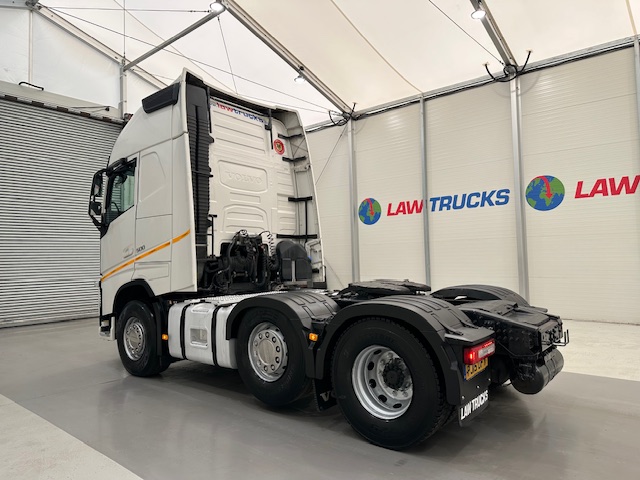 Volvo FH 500 6×2 Globetrotter XL Midlift Tractor Unit