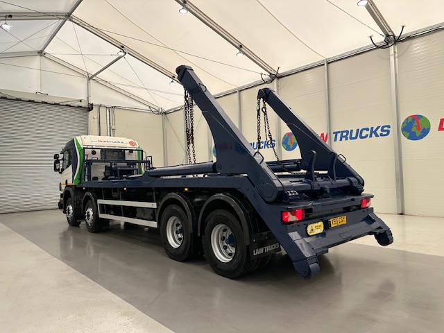Scania P370 8×4 Sleeper Cab Skip Loader