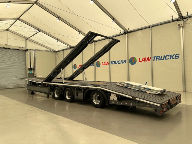SDC Tri Axle Kicker Vehicle Carrier Lowloader